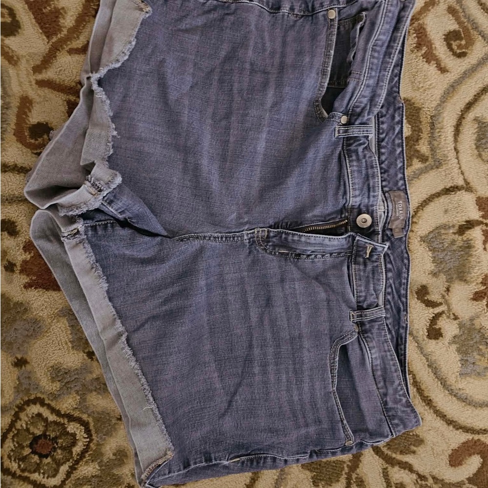 Torrid Blue (x2), Tinted Fuscia Denim Shorts

* Cross posted